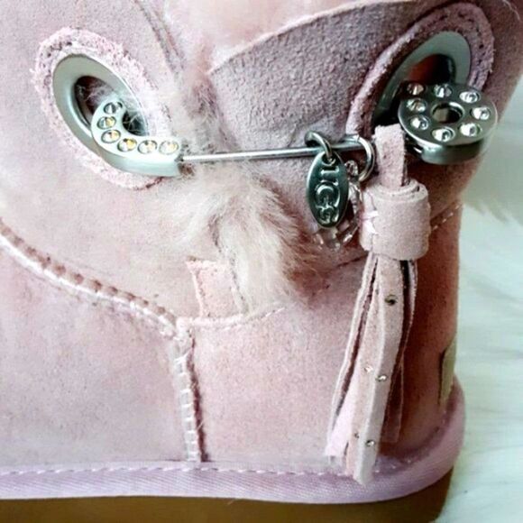 UGG Pink Leather Women's size 6M Short Winter Boot - Picture 9 of 12